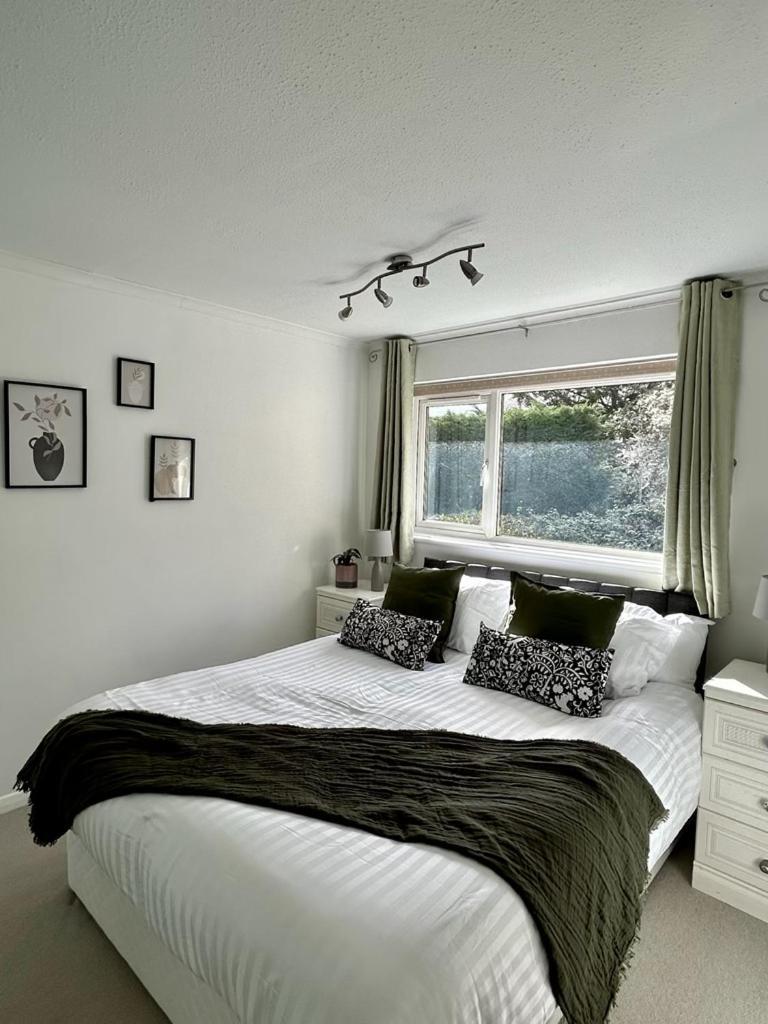 Stylish 3 Bed House Hitchin Villa Bagian luar foto