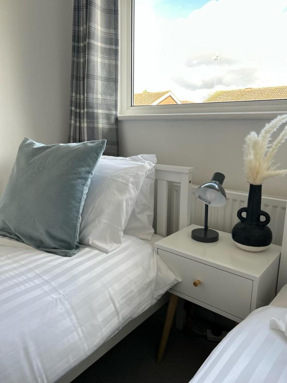 Stylish 3 Bed House Hitchin Villa Bagian luar foto