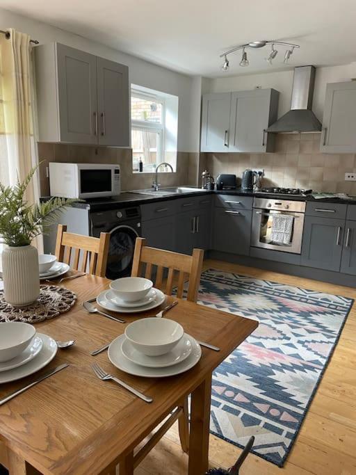 Stylish 3 Bed House Hitchin Villa Bagian luar foto